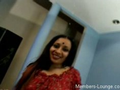 Fugly Indian mom gets her wet snatch eaten dry